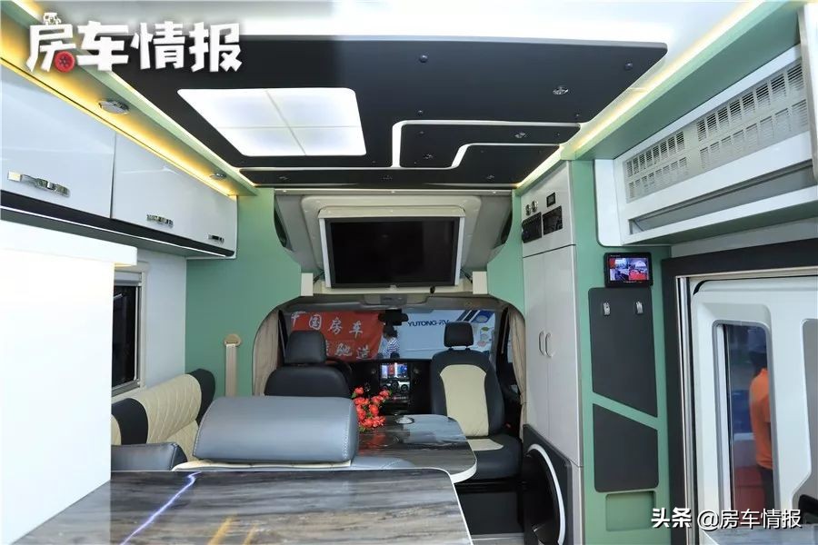 升降大床房车,可升降空间房车