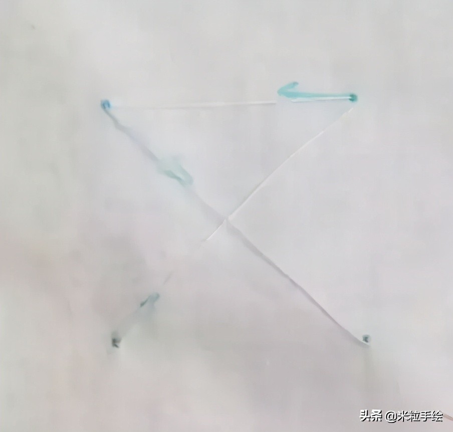 菱形格图案衣服属于什么风格,衣服镂空底边怎么弄好看