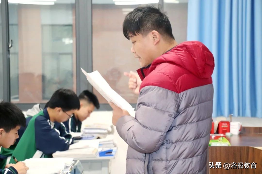 教师风采展环创,教师风采艺术展