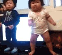 儿童凉鞋8种黑名单,千万不要给孩子穿的四种凉鞋