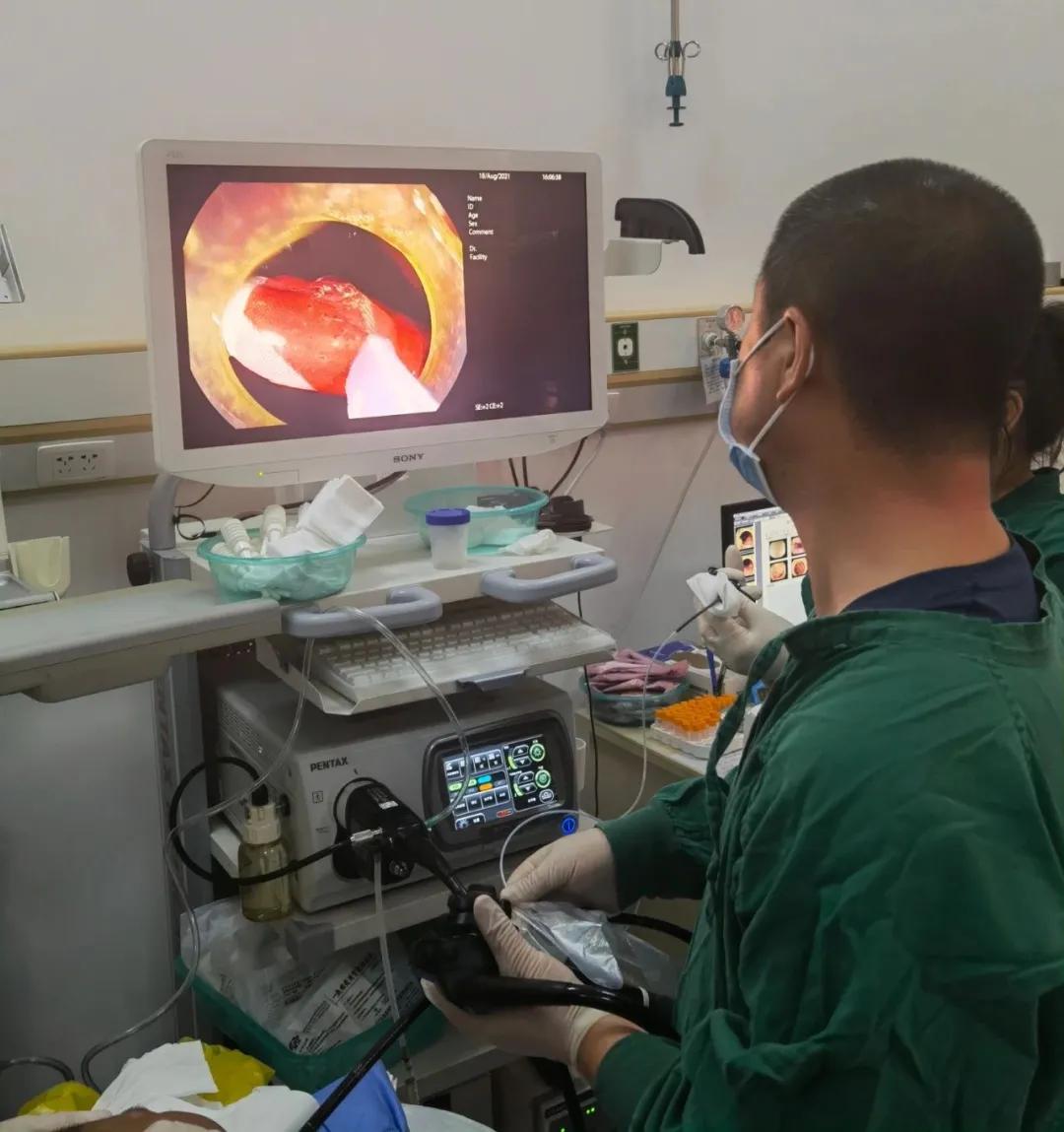 急诊内镜取异物,急诊喉咙取异物