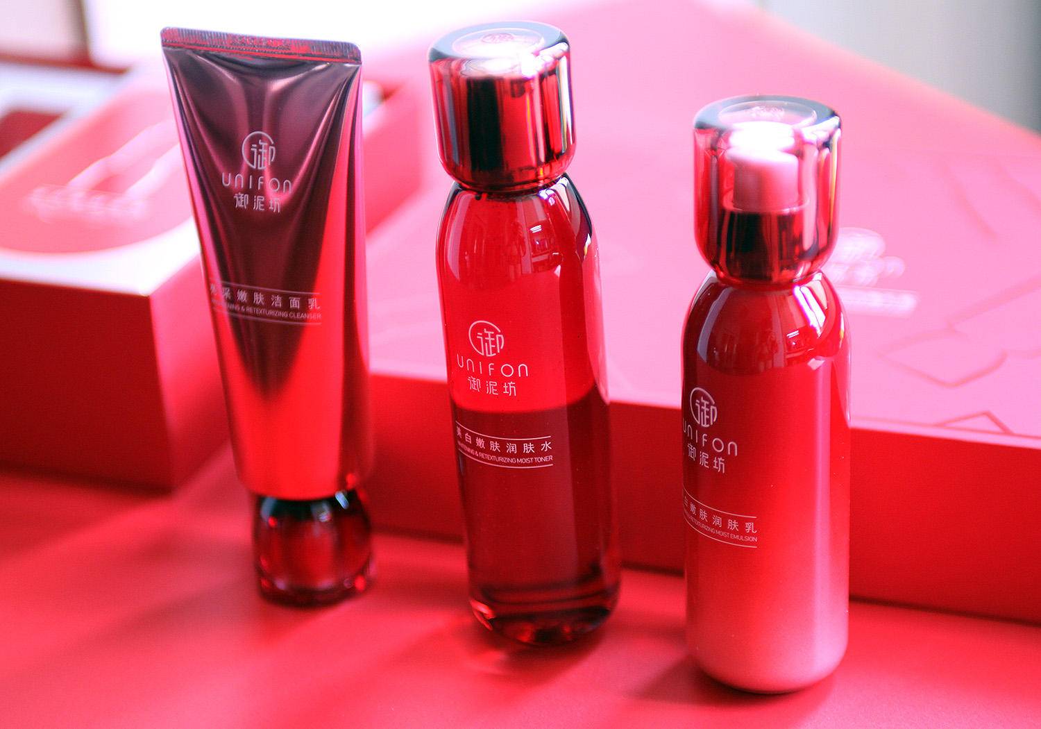 御泥坊美白淡斑套装测评,护肤美白套盒