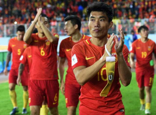 姚明是打篮球还是踢足球,姚明是踢篮球的还是踢足球的