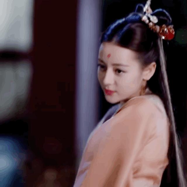 杨幂枕上书大婚,杨幂赵又廷枕上书