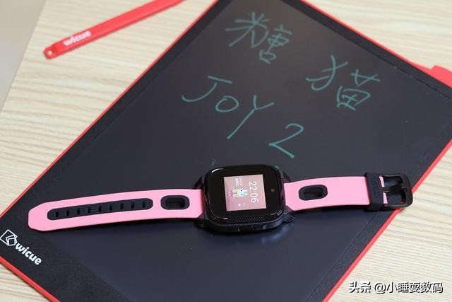 除了视频电话，还能提高孩子英语口语能力，搜狗糖猫儿童手表JOY2