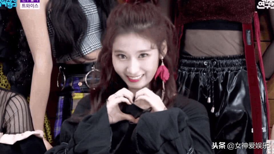 ins拍照手势大全韩系,拍照手势大全韩系