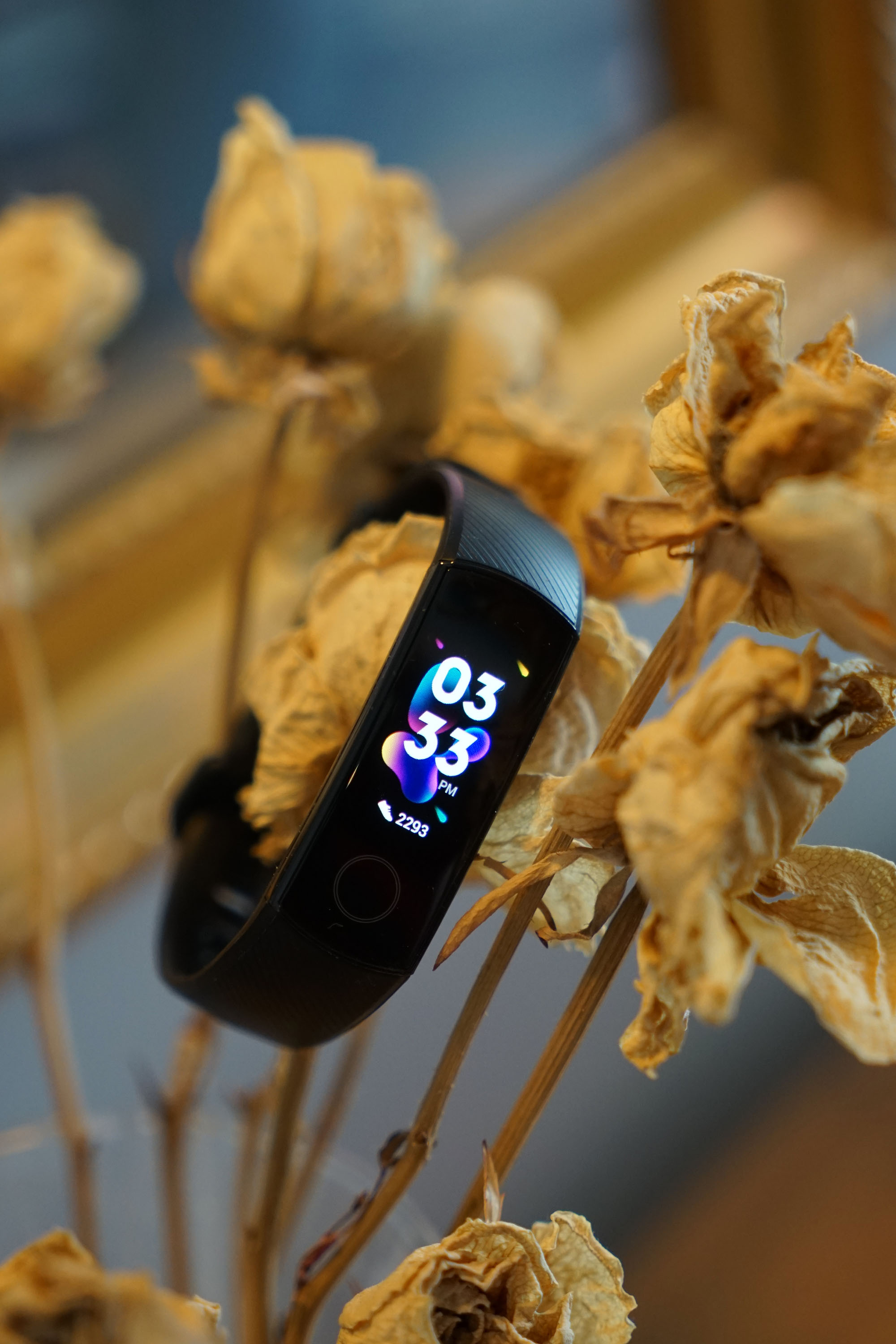 小米手环4和荣耀手环5对比视频,荣耀手环5和小米4手环有什么区别