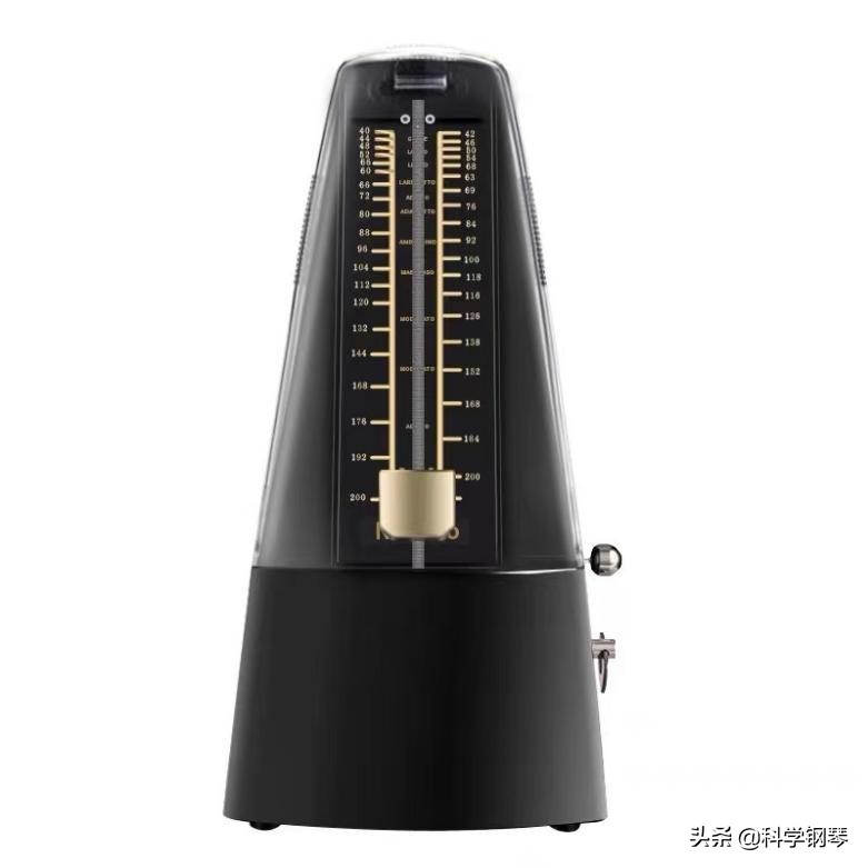 弹钢琴必须每首曲子都用节拍器吗,钢琴怎么跟节拍器的节奏