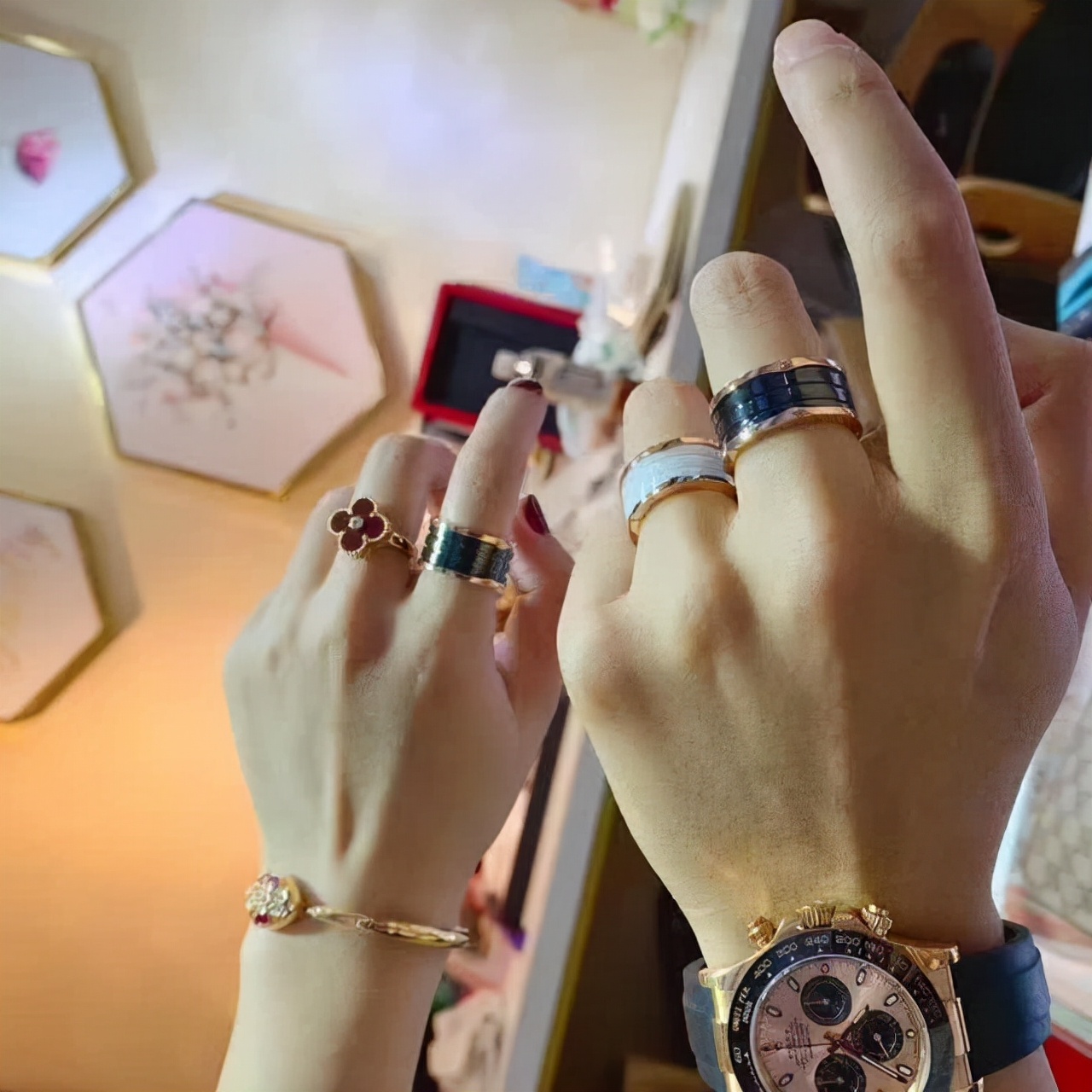 宝格丽的陶瓷是什么,宝格丽镶钻白陶瓷