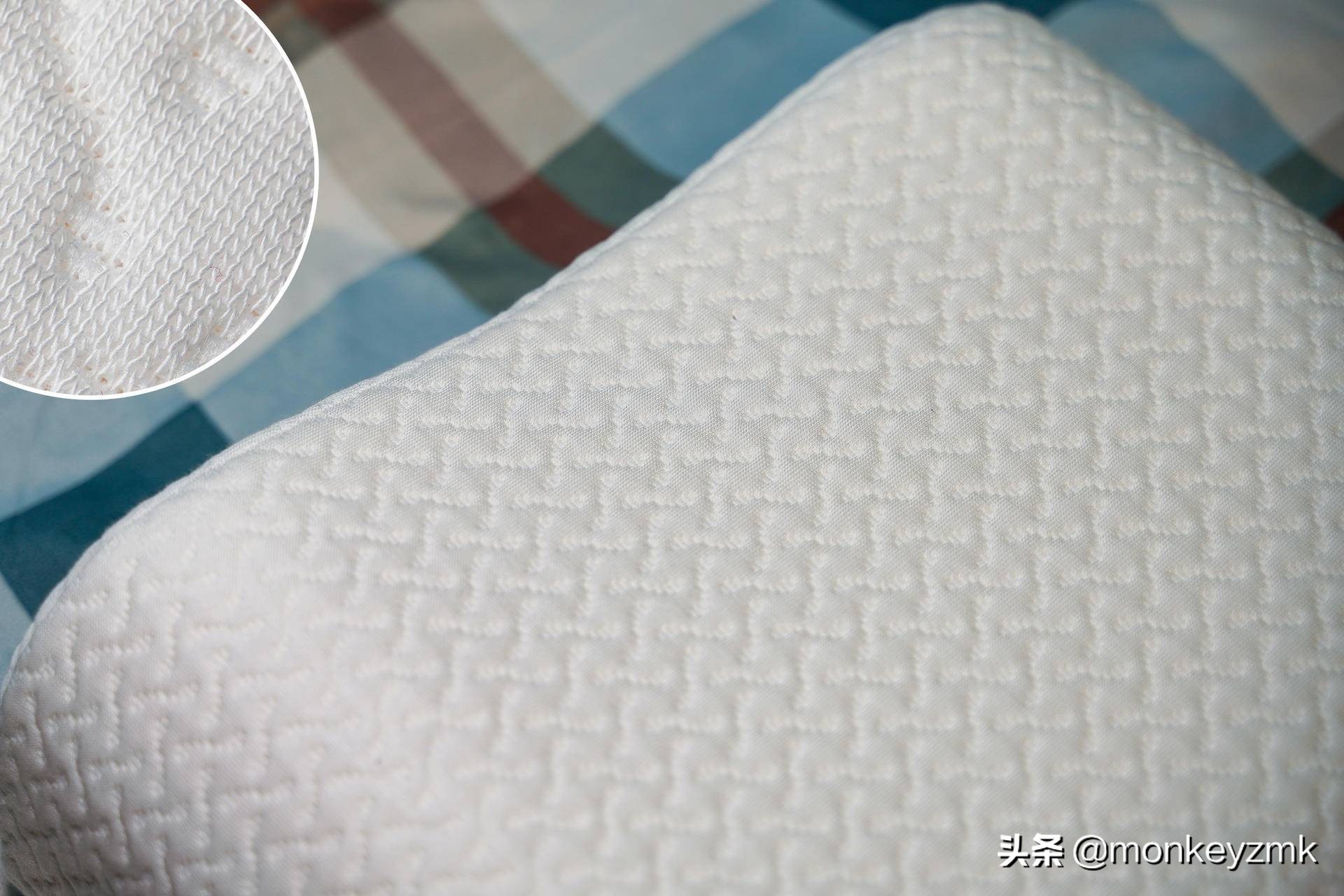 羽绒枕荞麦枕哪个贵,羽绒枕价格差距为什么那么大