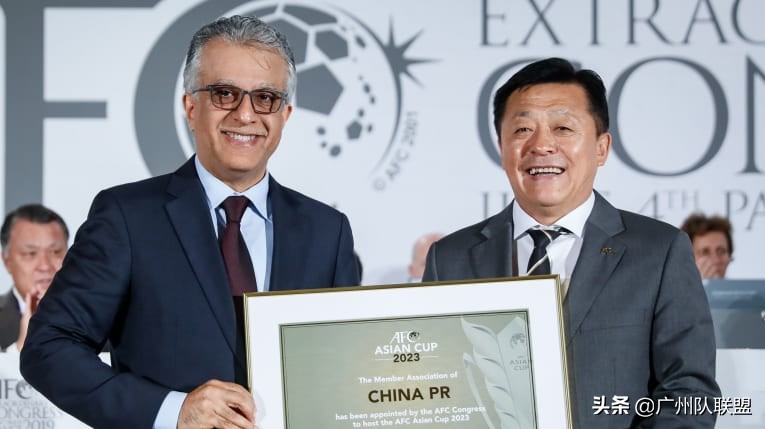 亚足联官宣!大连、武汉建4万人专业球场备战亚洲杯,无广州恒大