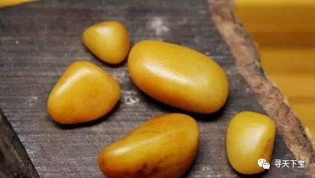 黄龙玉是黄蜡石还是玉石,黄龙玉和黄蜡石手镯区别