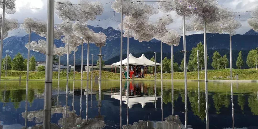 异域来风,域外来风