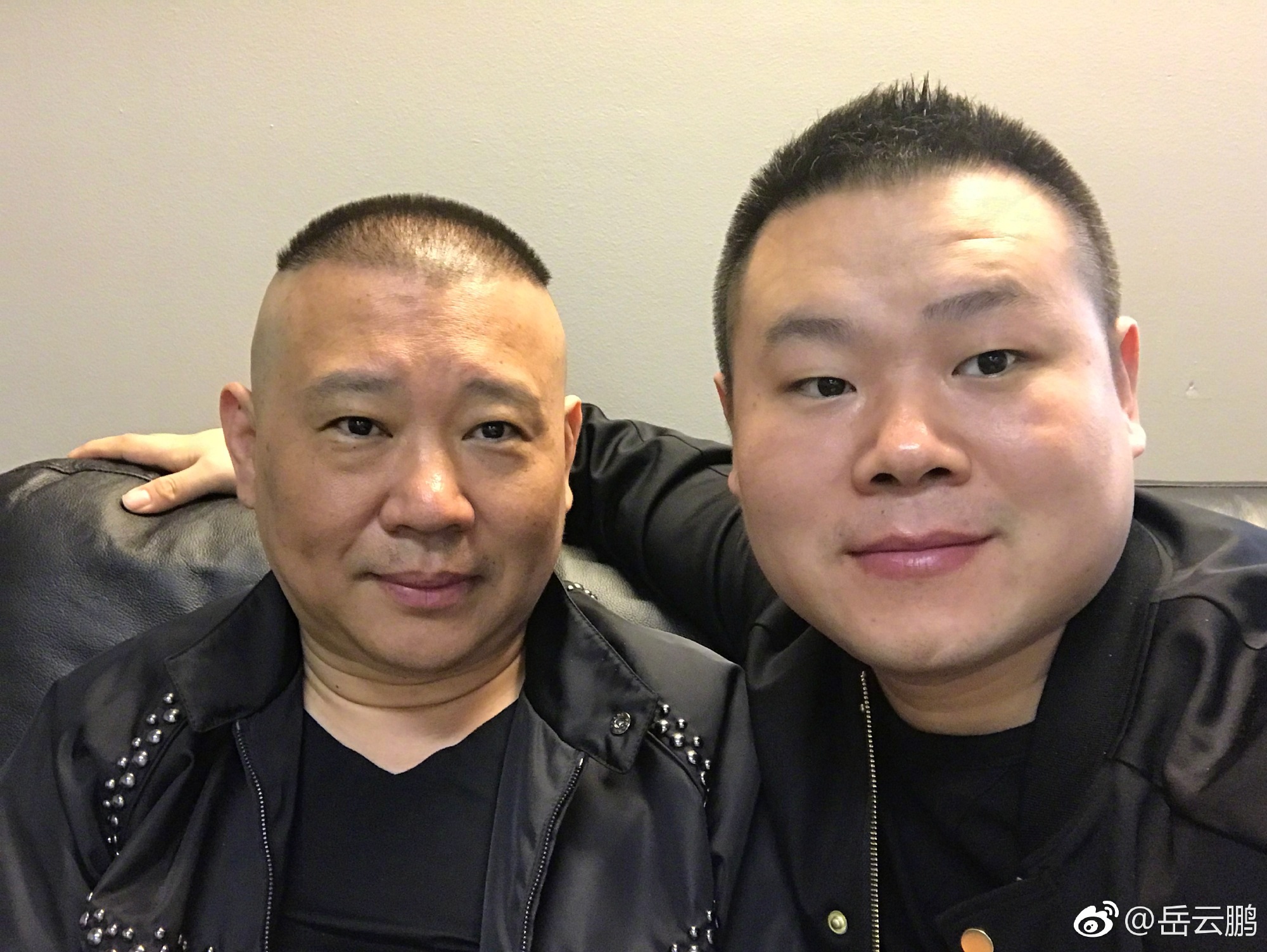 岳云鹏在家吃晚饭,岳云鹏外卖小哥完整版