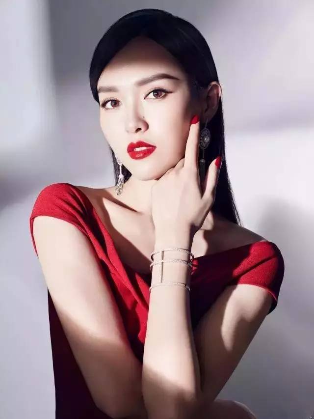 平价女明星耳环,APMMonaco是女款首饰吗