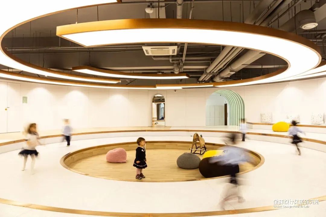 这是什么神仙奖项？获奖总数才6个？