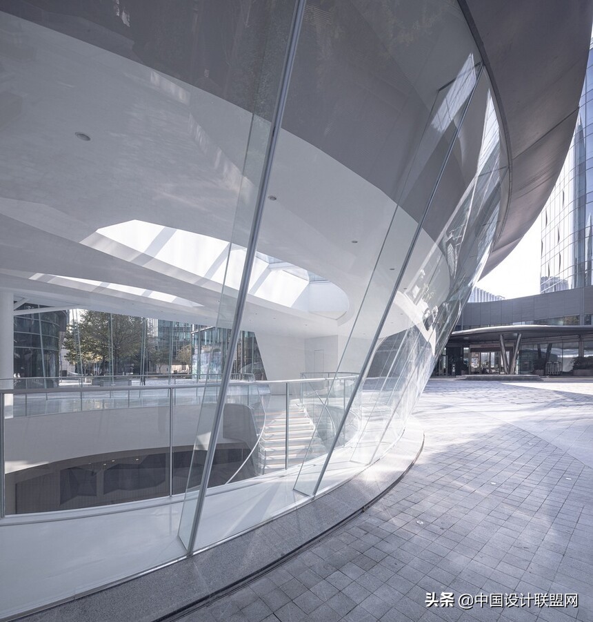 上海金臣亦飞鸣美术馆,上海金臣亦飞鸣美术馆的位置