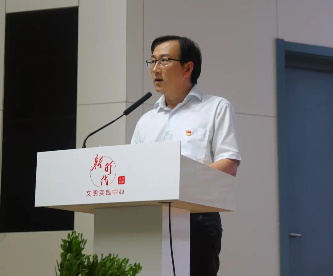 垃圾分类齐参与文明城市我先行,垃圾分类齐参与人人动手美家园