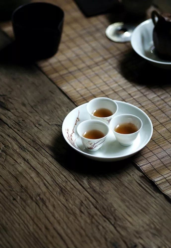 散文在变老的路上善待自己全文,散文人到中年活出自己喜欢的模样