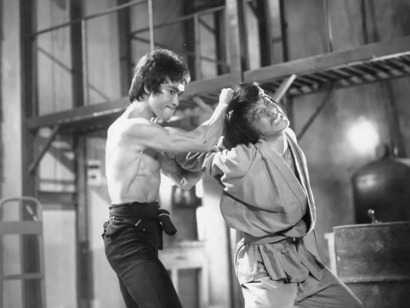 1989年，王晶山寨了洪金宝的经典IP，还重挫了洪家班的动作喜剧