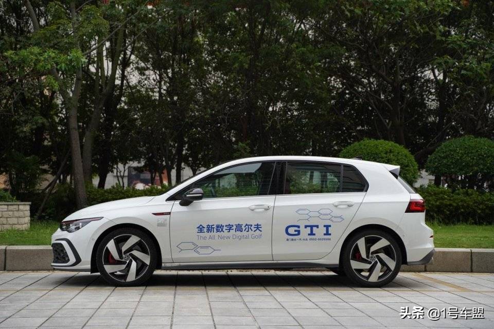 第八代高尔夫GTI测评,第八代高尔夫gti多少匹
