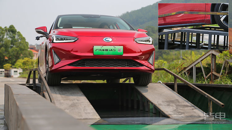 纯电的车涉水能力怎么样,新能源车涉水短路会怎样