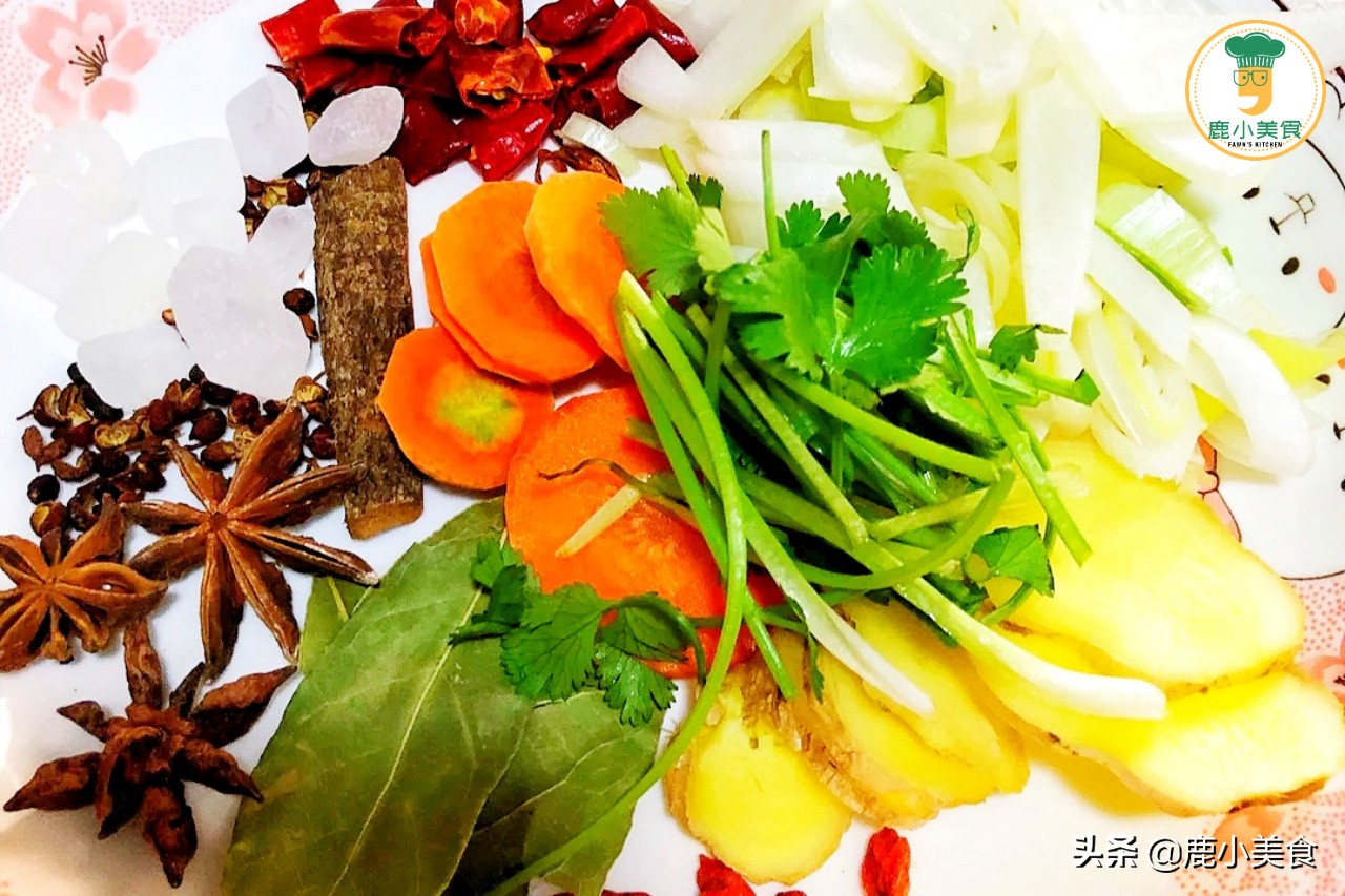 做酱猪蹄,酱猪蹄不放糖做法