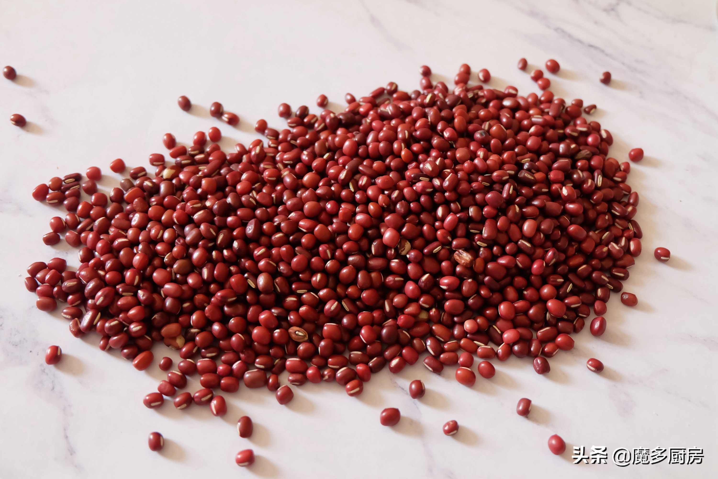 自己蒸的粘豆包香甜软糯真好吃,粘豆包怎么蒸才好吃呢教程