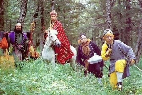 为什么那么多人评论六小龄童,六小龄童如何一步一步的跌下神坛