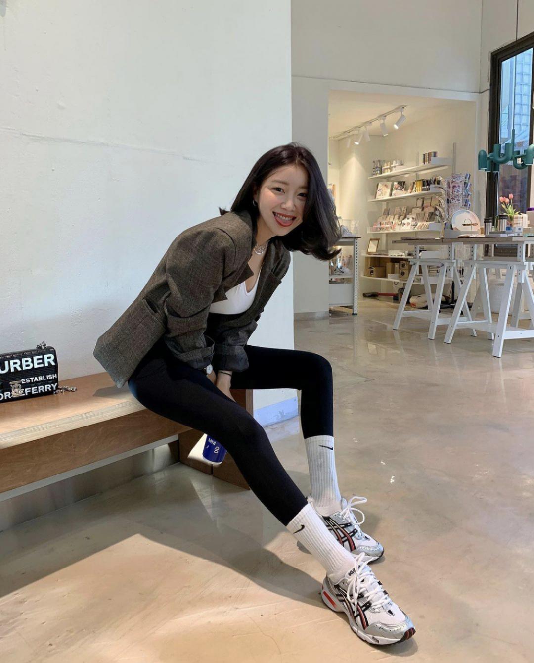 春季西装外套怎么穿出时髦感,西装外套最帅气的搭法春天必穿