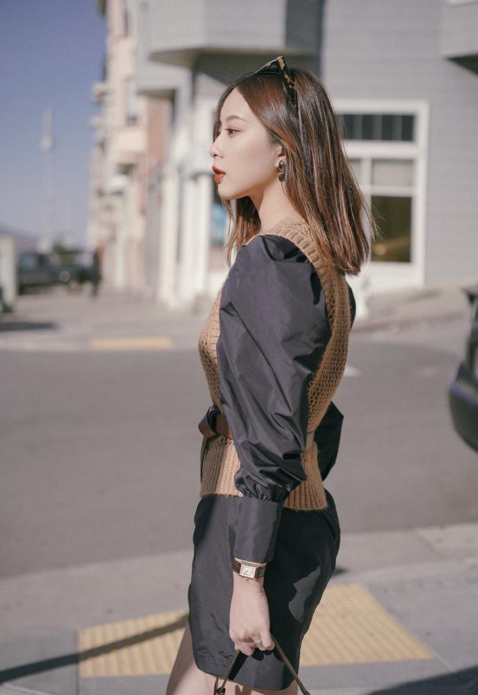 枫叶适合什么颜色的衣服,红叶穿什么颜色衣服好看