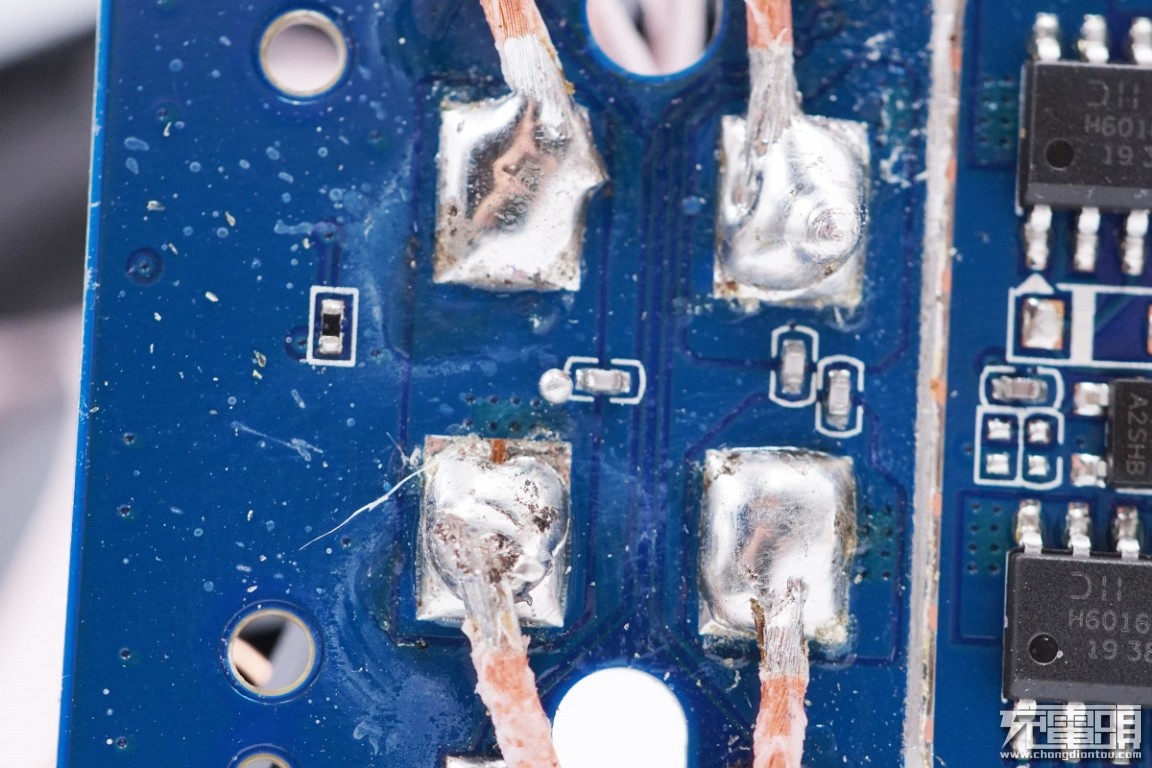 小米升降式无线充和80w无线充对比,小米20瓦无线充拆解