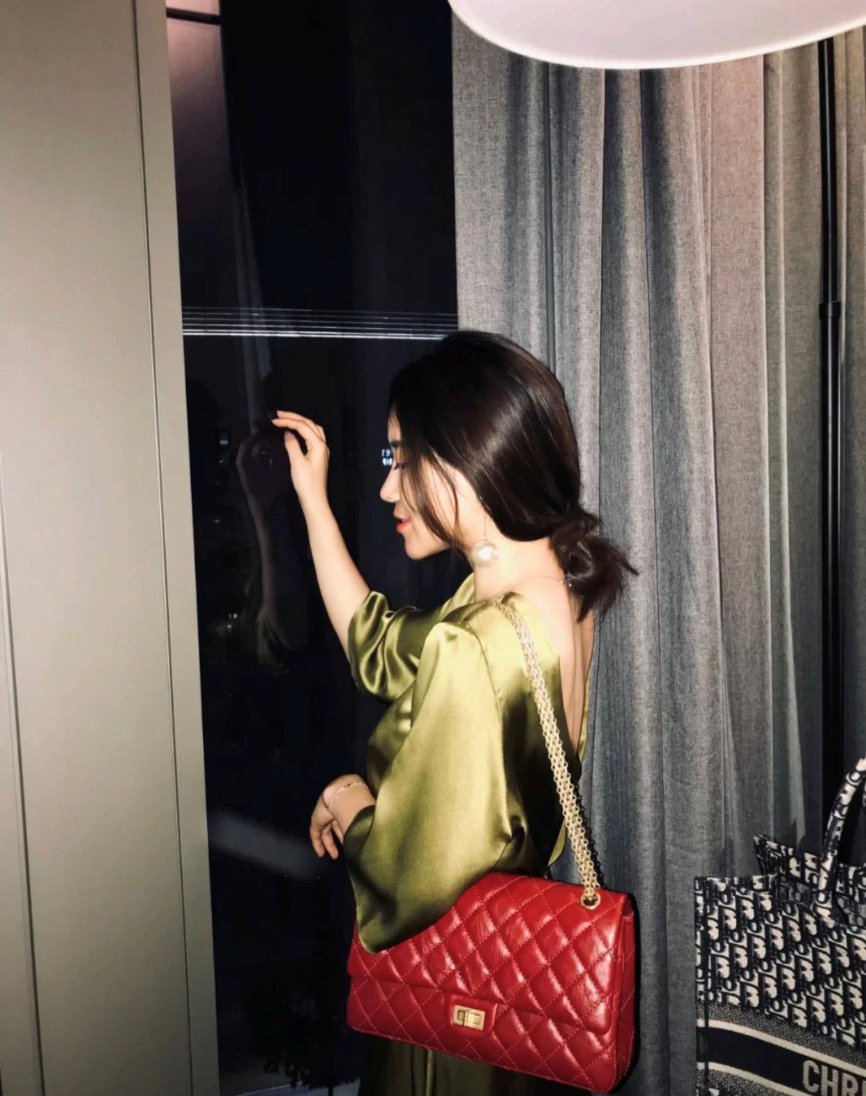 chanel2.55新旧对比,chanel2.55大号优缺点