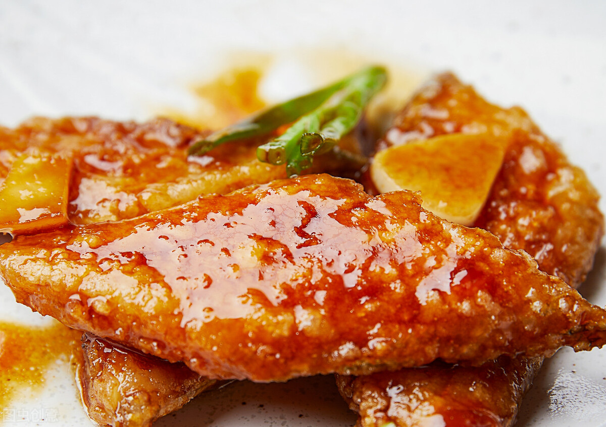 家炖刀鱼的做法和步骤窍门,刀鱼的高级感做法