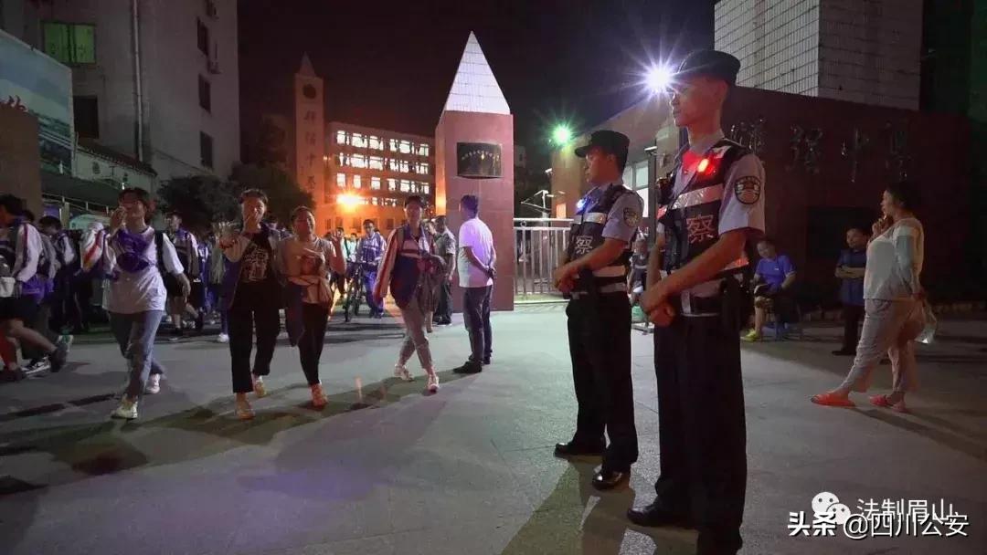 用警灯点亮黑夜,如何让警灯刺破夜的黑