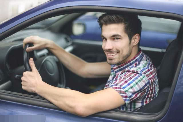 汽车玻璃除油膜最简单方法,玻璃没油膜雨刮就是响