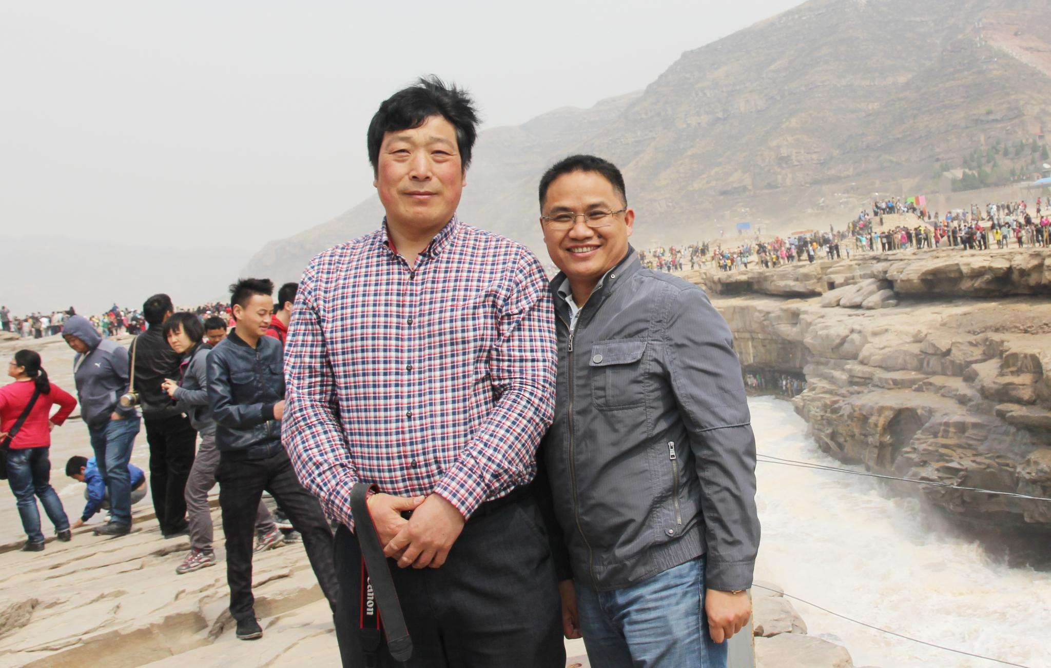 书法公益显身手——记吉安市青年书法家协会主席朱小明同志