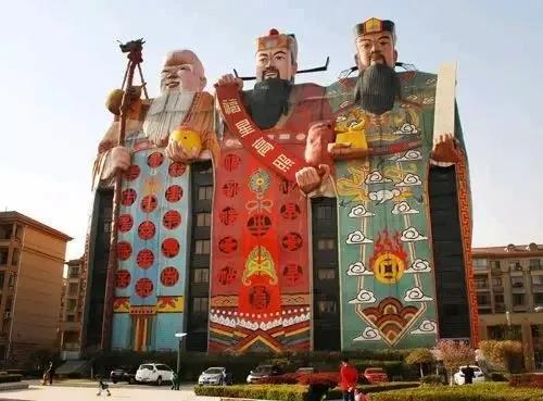 各地的奇葩标志性建筑,最丑的象形建筑