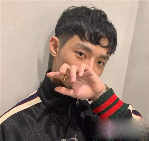 韩国发型男生短发三七分,韩国翻翘短发发型图片