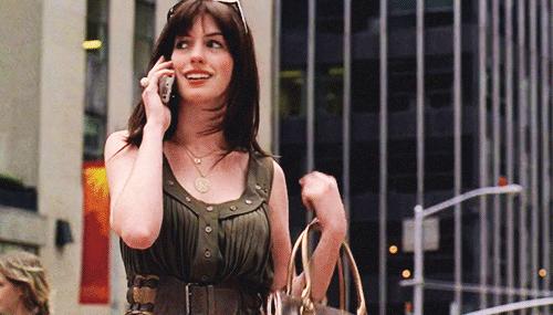 当代女生消费观名牌包,现代女士包