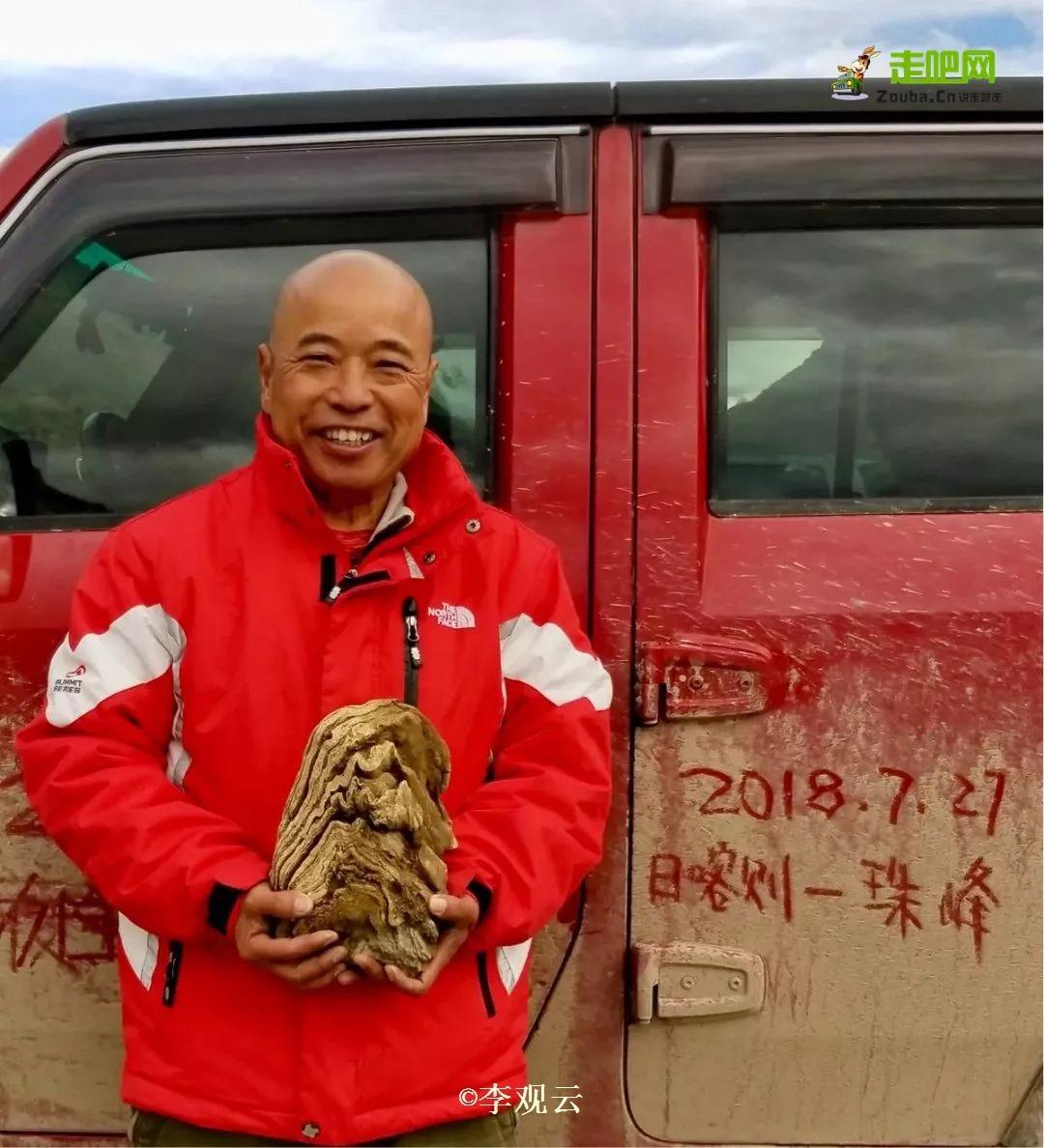 为了寻找疯狂的石头，他成为最早环驾中国的人，至今年龄成谜