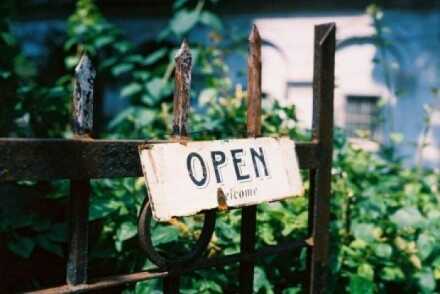 对话鸡同鸭讲,采取鸡同鸭讲的方式沟通