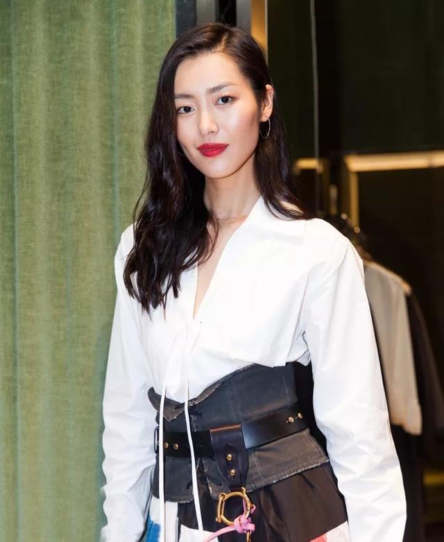 三色口红哑光滋润持久保湿,三色口红亮钻不掉色不沾杯