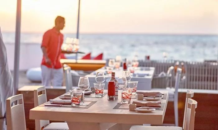 南阿里环礁,丽世岛度假村