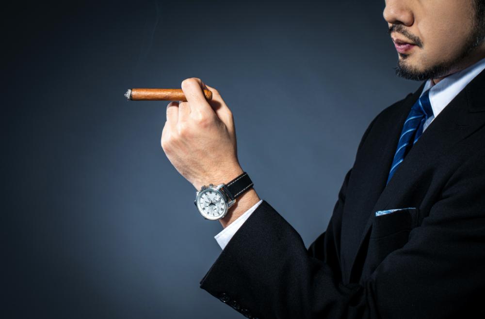 人有贵气一看便知身上有三个特征,人有贵气一眼便知