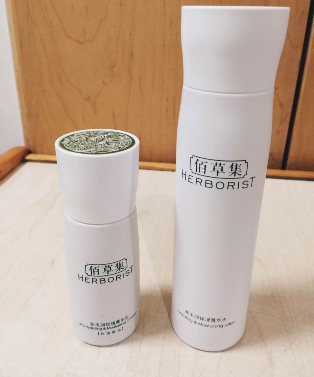 护肤品国货推荐百雀羚,百雀羚和佰草集的护肤品哪个好用