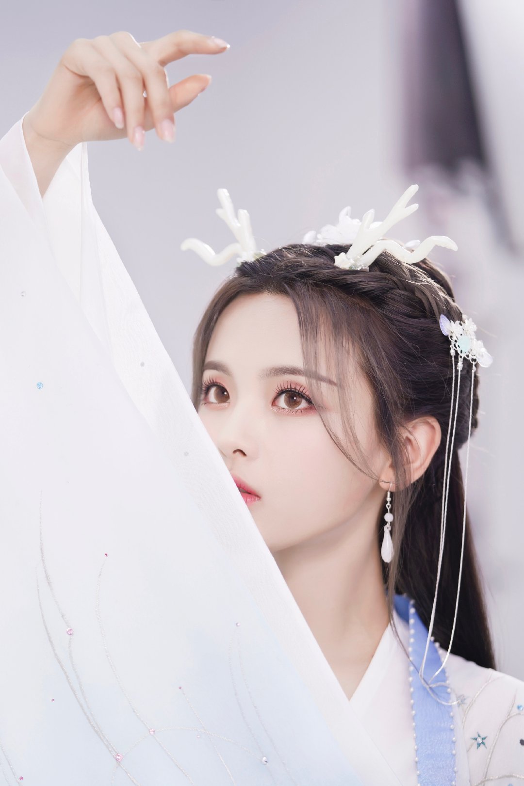 相貌平平杨超越?她的颜是否真的被吹嘘过渡?