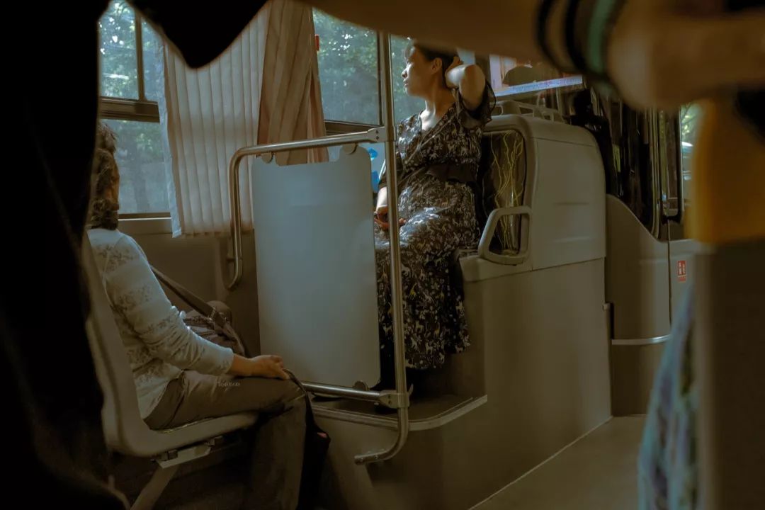 我和男朋友一起上班,我和男朋友在同一家公司实习