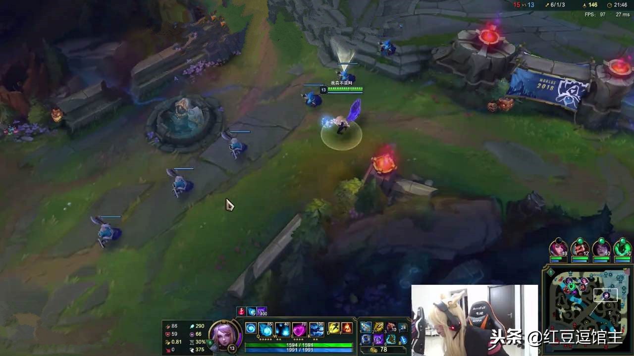 同样COS狐狸差别有多大？Sneaky被赞美，余小C却让网友心态崩溃！