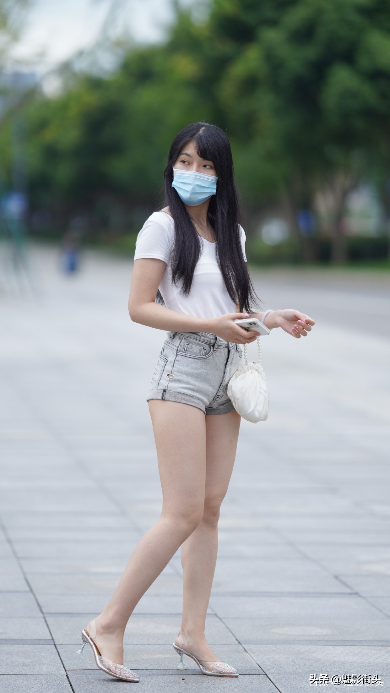 黑色中跟短筒鞋怎么搭配牛仔裤,尖头粗跟鞋怎么搭配牛仔裤